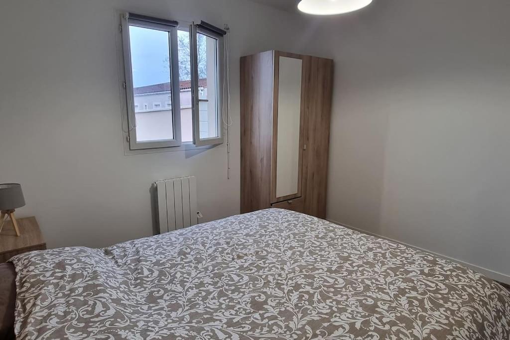 Belle Maison Climatisee Renovee Pac-Man Entre Collegues, Amis, Famille - Barbecue - Netflix - Prime - Baby Foot 50Cts Saint-Seurin-sur-l'Isle Exterior foto