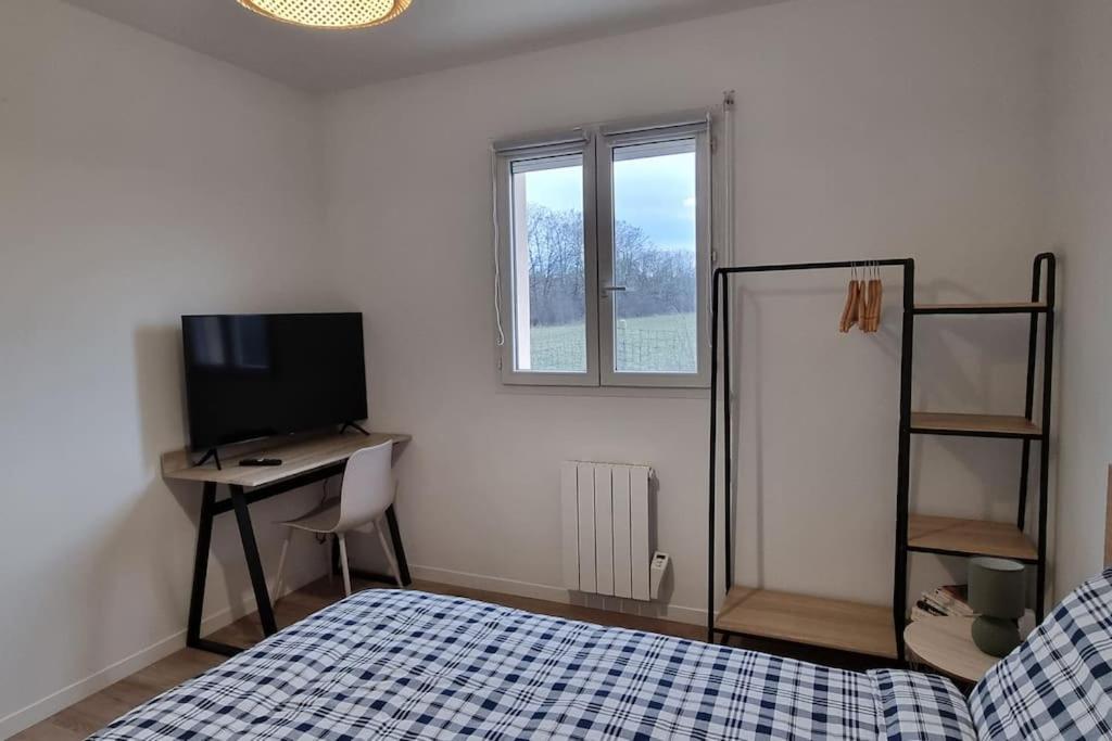 Belle Maison Climatisee Renovee Pac-Man Entre Collegues, Amis, Famille - Barbecue - Netflix - Prime - Baby Foot 50Cts Saint-Seurin-sur-l'Isle Exterior foto